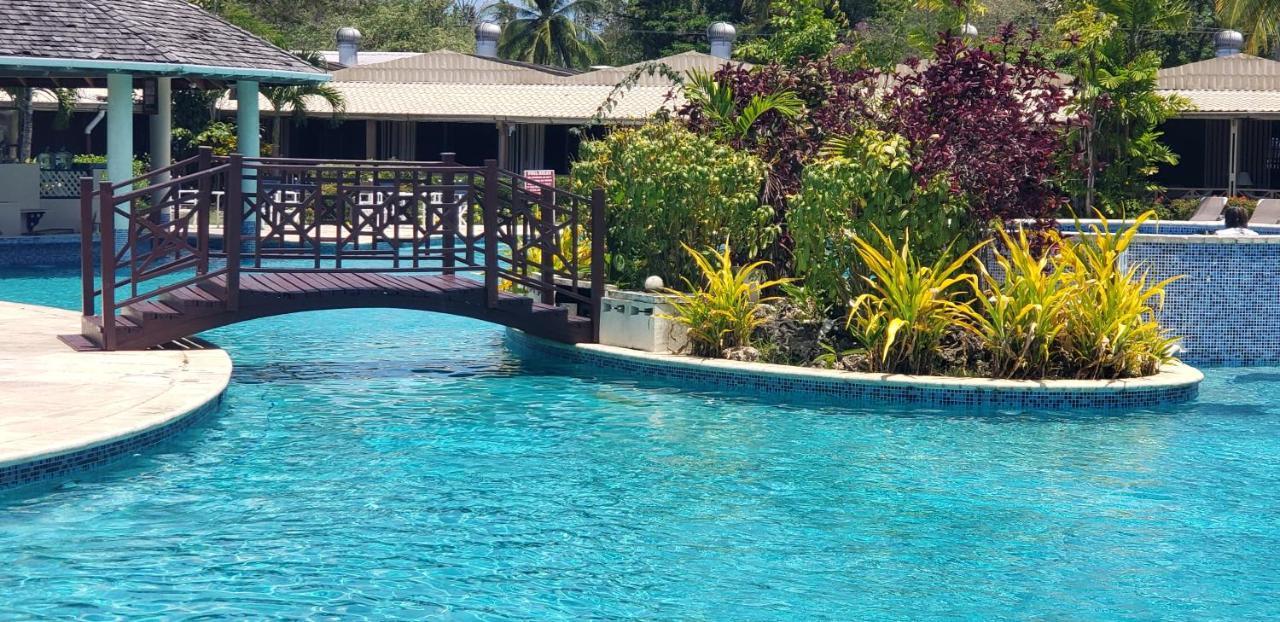 Starfish Tobago Hotel Black Rock ภายนอก รูปภาพ
