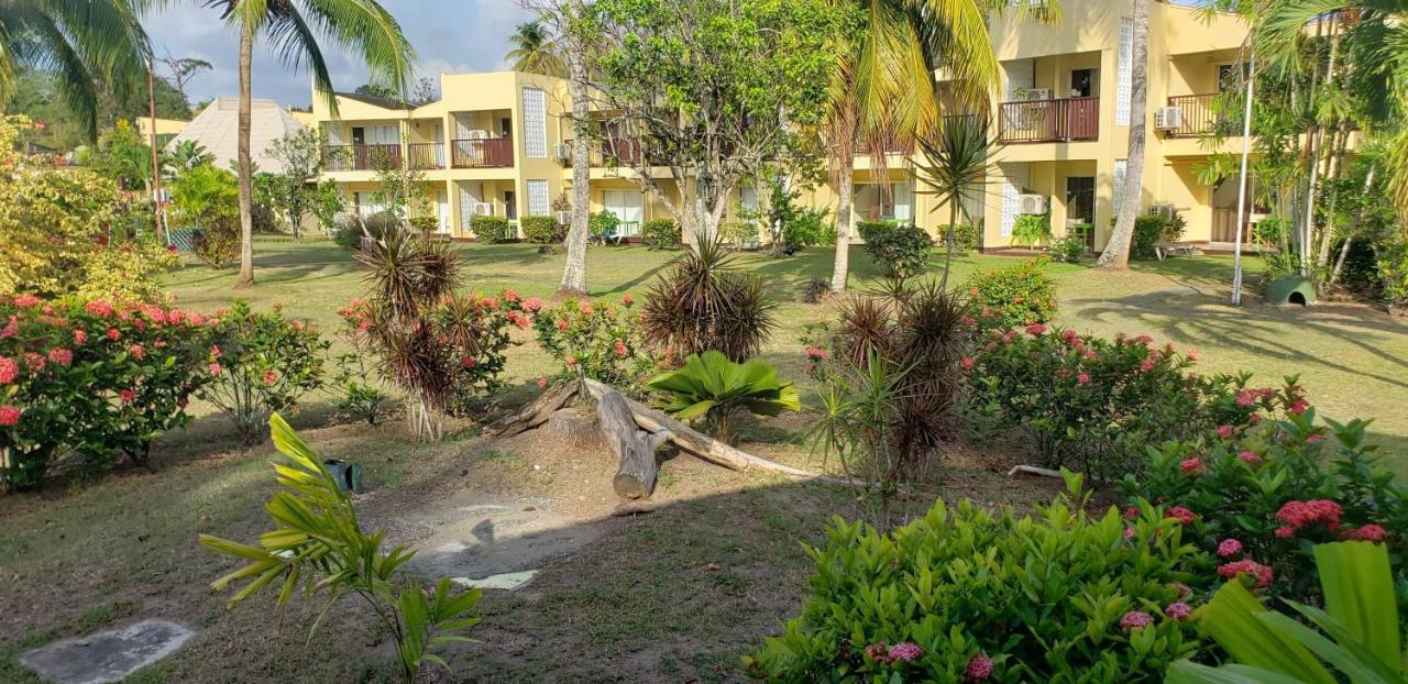 Starfish Tobago Hotel Black Rock ภายนอก รูปภาพ