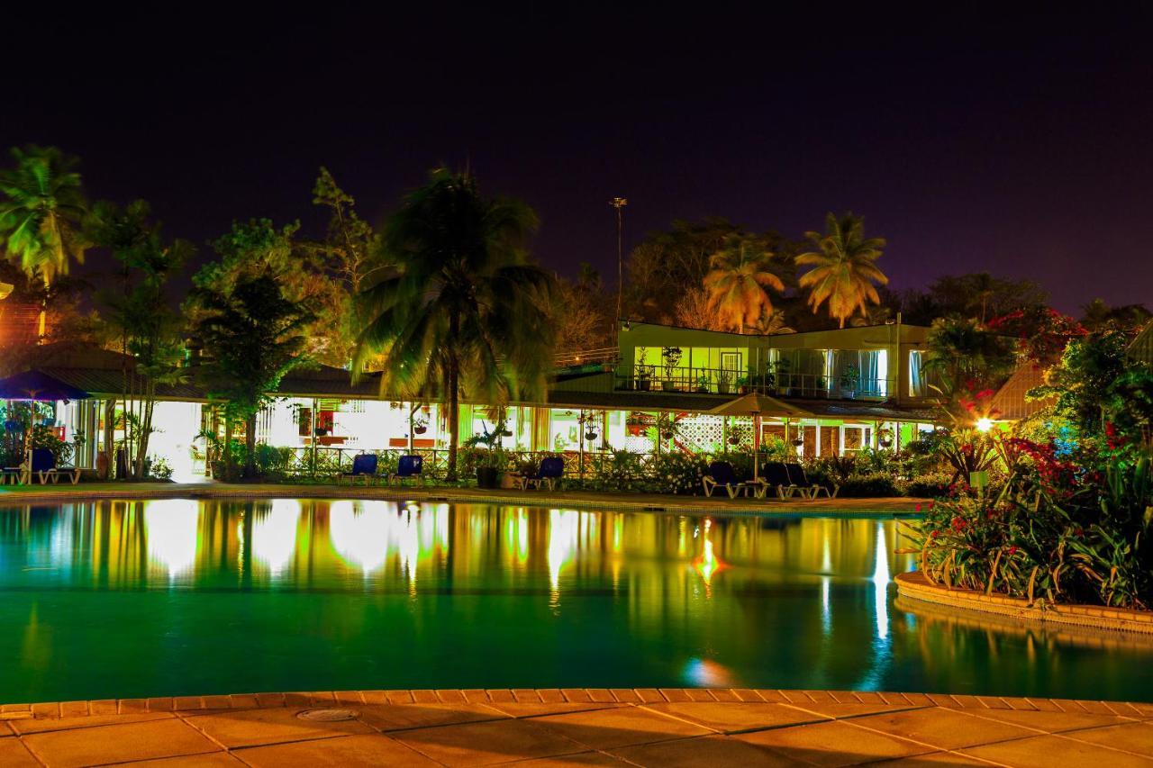 Starfish Tobago Hotel Black Rock ภายนอก รูปภาพ