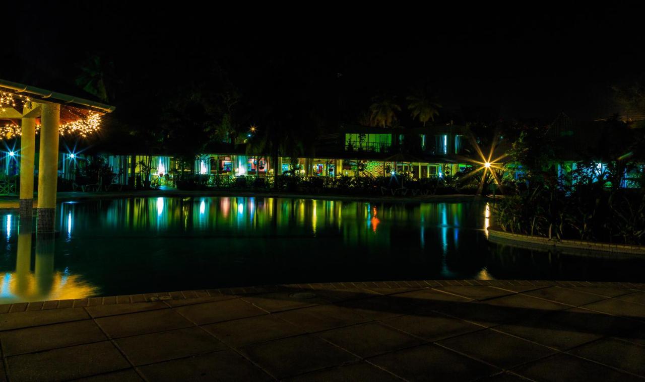 Starfish Tobago Hotel Black Rock ภายนอก รูปภาพ